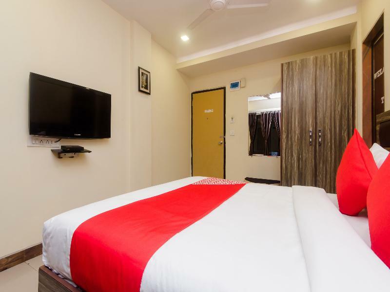 โอโย 11015 โฮเต็ล แอร์ไซด์ Hotel มุมไบ ภายนอก รูปภาพ